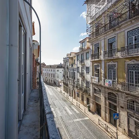 Travelingtolisbon 318 - Santos Apartment